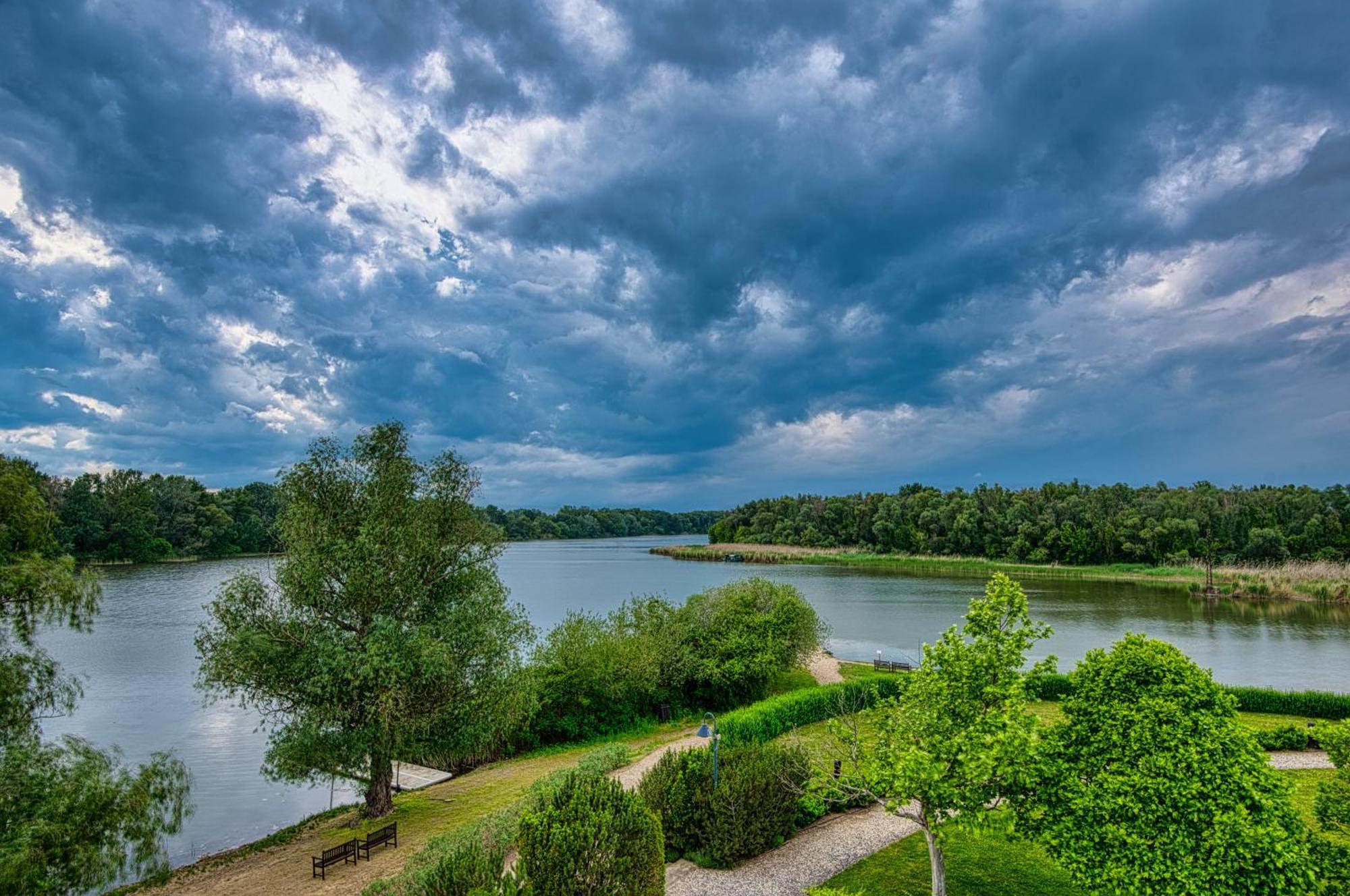 Tisza Balneum Hotel Tiszafüred Zewnętrze zdjęcie